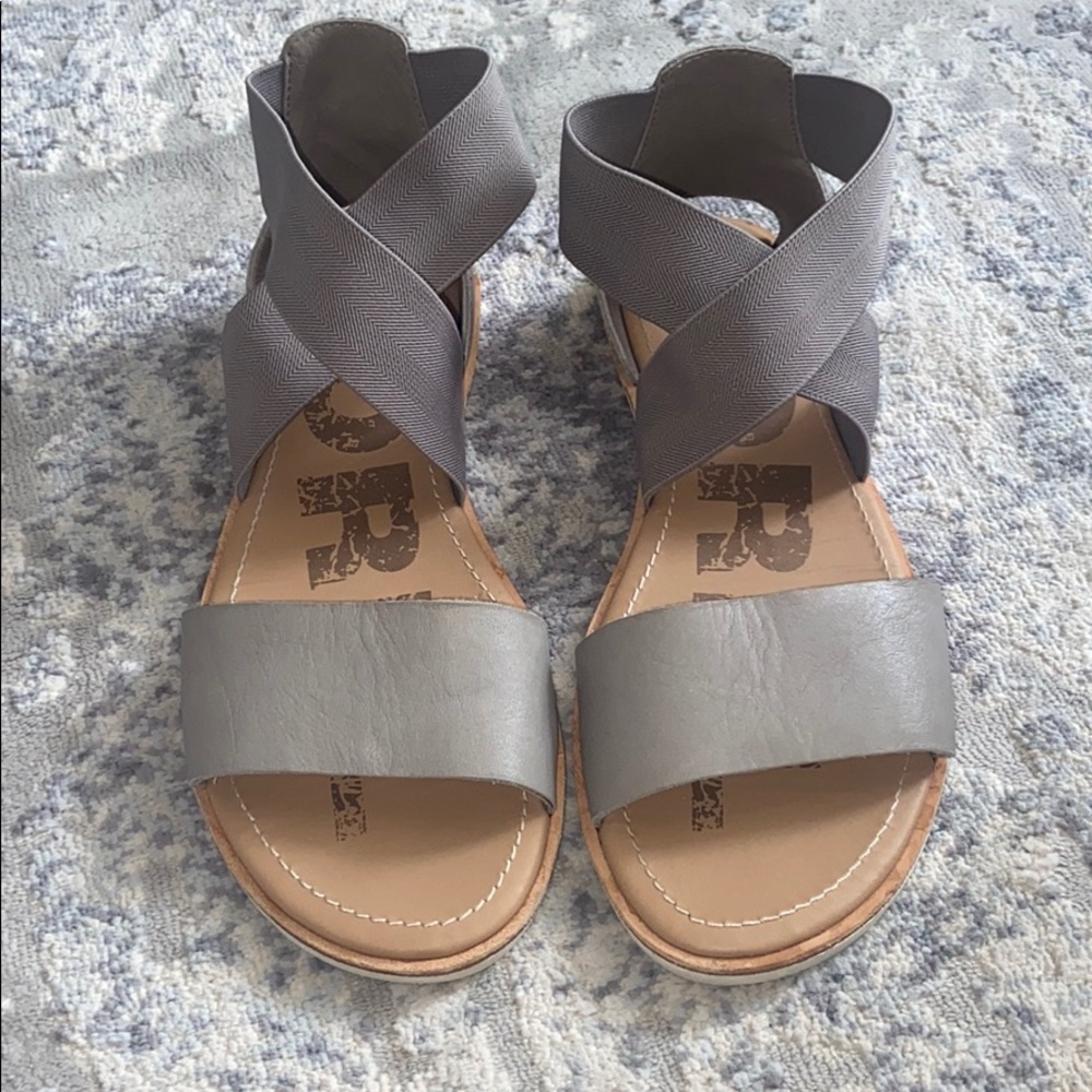 SOREL SANDALS!!